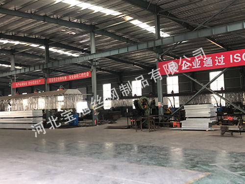 鋼格板生產車間1.jpg